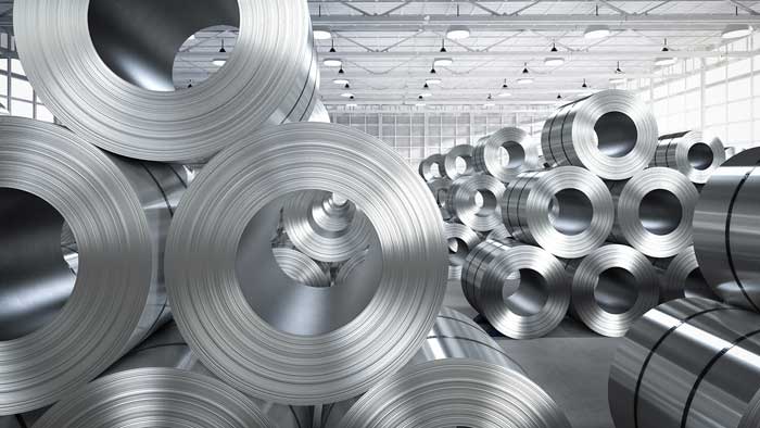 perfekt-entzunderte-aluminium-coils-in-der-produktion